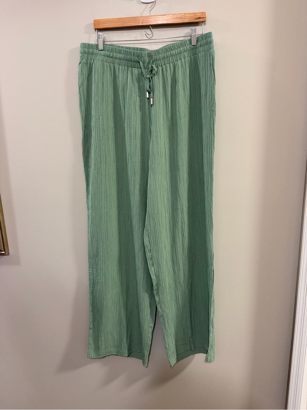 Effortless Wide-Leg Drawstring Pants in Sage Green